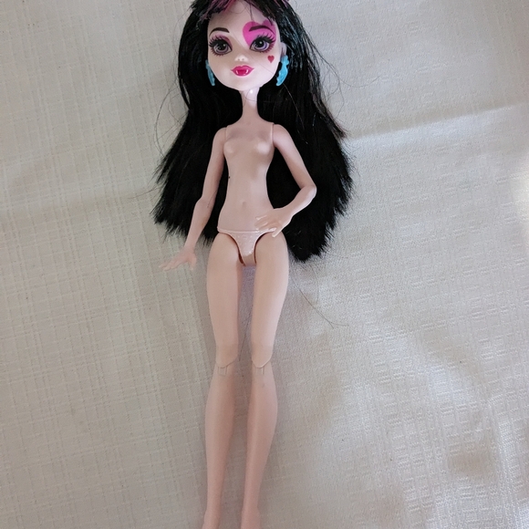 Monster High DracuLaura Doll Dance the Fright Away Dress Bat Earrings 2015 - Picture 9 of 9